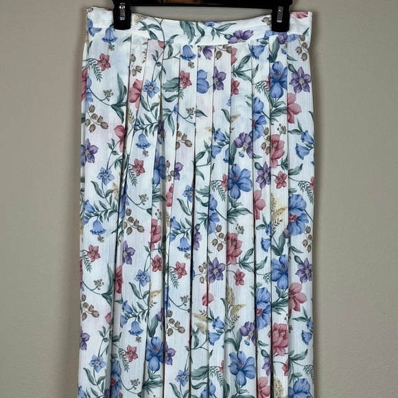 Jaclyn Smith Vintage Cream Blue Pleated Floral Midi Pull On Skirt; Size 16P - Picture 1 of 7